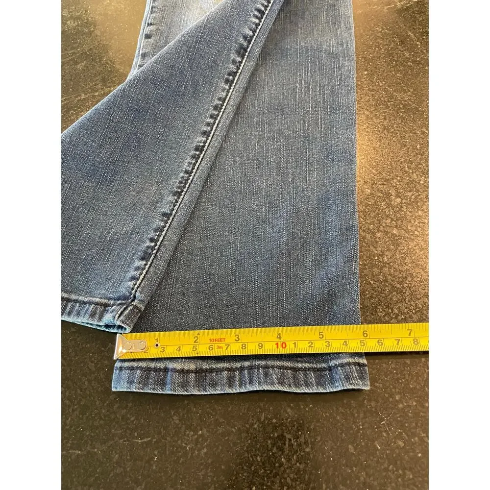 KanCan ladies jeans 13/30 sstraight leg, medium wash